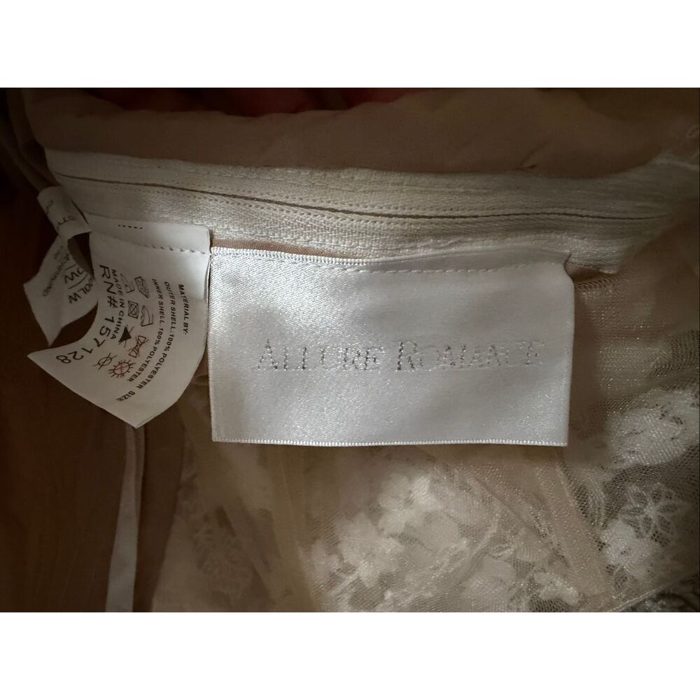 ALLURE 3400LW Size 20W Wedding Dress - Picture 14 of 16